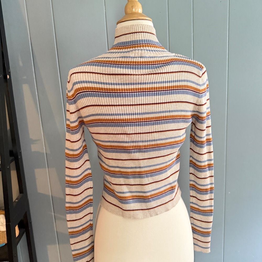 Pink Republic Women Heather Oat Stripe Mock Neck Ribbed Crop Sweater Large - Picture 5 of 7